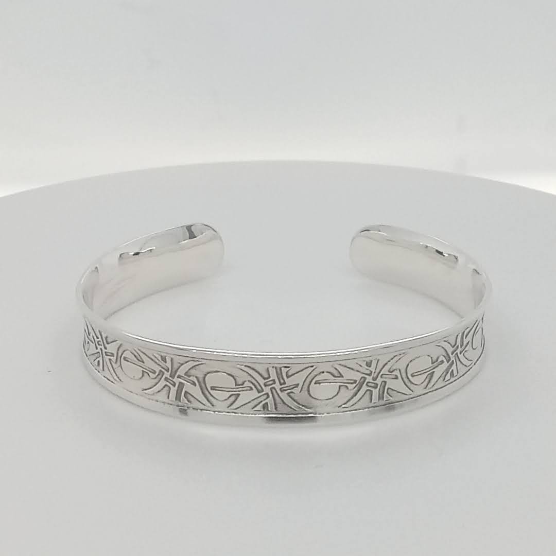 Sterling Silver bracelet etched pattern XOXO Hugs & Kisses handformed GemRapture Jewellery handmade artisan jewelry Canada